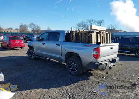 2014 Toyota Tundra Sr5 5.7L V8 z USA, uszkodzony, nr VIN 5TFDW5F15EX346783